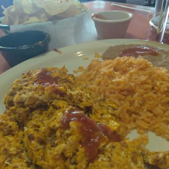 Dos Pesos Mexican Restaurant - Mexican Near Me - Van Buren Twp, Michigan