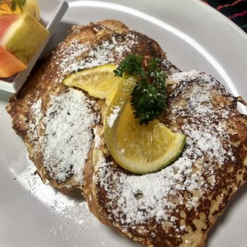 Mamas Royal Cafe - French toast filled with ricotta cheese, no fruits - Breakfast & Brunch Near Me - Cabo San Lucas, BCS