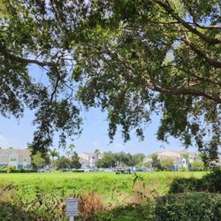 Beachway Links - Golf course view.