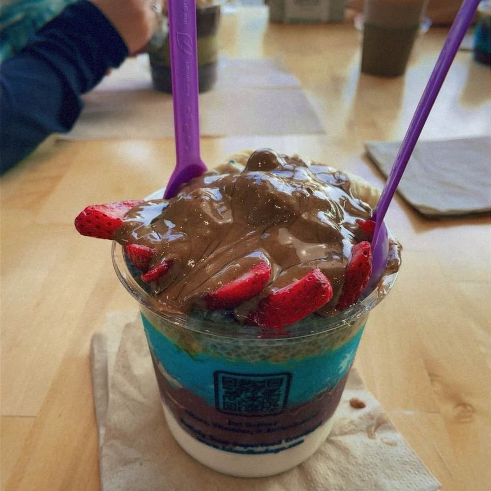 Island Bodega - Signature Island Bowl + Coconut Cream Base (Large)  10/10 - Filling, refreshing, great consistency, & generous amount of toppings! - Acai Bowls Near Me - Cerritos, California
