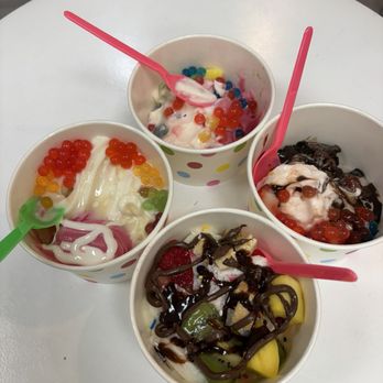 FroyoWorld - Ice Cream & Frozen Yogurt Near Me - Allston, Massachusetts