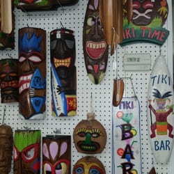 Shipwreck - Tiki Bar decor