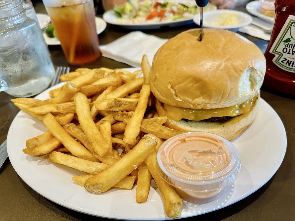 Mo's Bagels & Deli