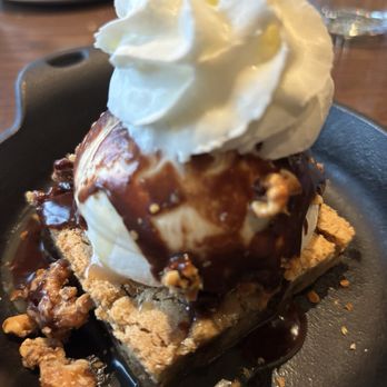Burtons Grill & Bar - Blondie Sundae - New American Near Me - Wayne, Pennsylvania Burtons Grill & Bar - Blondie Sundae - New American Near Me - Wayne, Pennsylvania