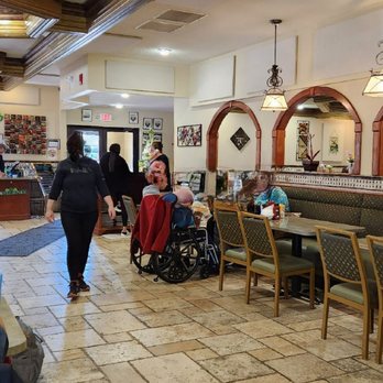 Knight & Day Diner - View toward side dining room and entrance - Diners Near Me - Lititz, Pennsylvania
