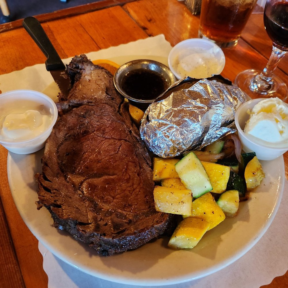 Billy Smoothboars - 12oz prime rib - Steakhouses Near Me - Bandon, Oregon Billy Smoothboars - 12oz prime rib - Steakhouses Near Me - Bandon, Oregon