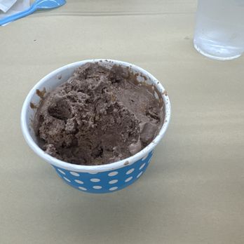 Gigis Ice Cream - Chocolate Peanut butter ice cream. Wow. - Ice Cream & Frozen Yogurt Near Me - Punta Gorda, Florida Gigis Ice Cream - Chocolate Peanut butter ice cream. Wow. - Ice Cream & Frozen Yogurt Near Me - Punta Gorda, Florida