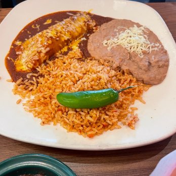 Serranos - Mexican Near Me - Austin, Texas
