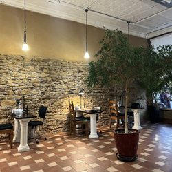 Salon Di Marco & Day Spa - The nail area