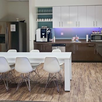 Regus Spokane Washington Trust - Community Kitchen - Shared Office Spaces Near Me - Spokane, Washington Regus Spokane Washington Trust - Community Kitchen - Shared Office Spaces Near Me - Spokane, Washington
