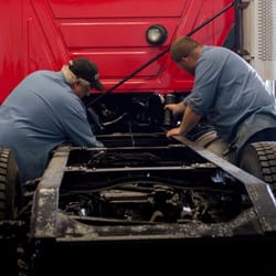 Robertson Truck Sales - Truck Mechanics hard at work at Robertson Truck Sales!