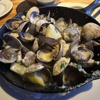 Anthony's - Homeport - Manila Clam appetizer - Seafood Near Me - Edmonds, Washington