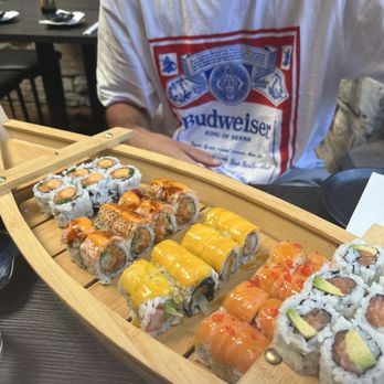 Sushi Payce - Specialty rolls - Sushi Bars Near Me - Chicago, Illinois