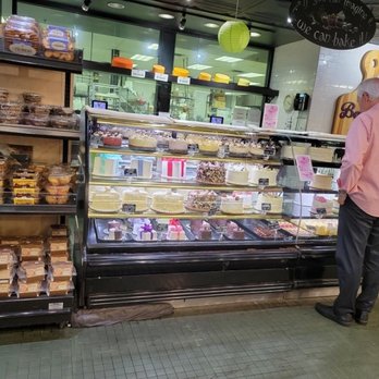Holiday Market - Bakery with tons of cakes, decorated for all occasions and different cake flavors :) - Grocery Near Me - Royal Oak, Michigan Holiday Market - Bakery with tons of cakes, decorated for all occasions and different cake flavors :) - Grocery Near Me - Royal Oak, Michigan