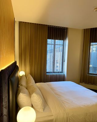 W Minneapolis - The Foshay by null