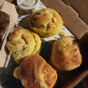 The Fold - Garlic Knots - Pizza Near Me - Tampa Bay, Florida The Fold - Garlic Knots - Pizza Near Me - Tampa Bay, Florida