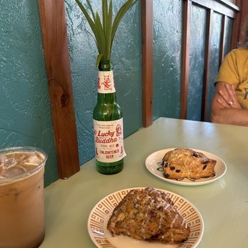 Lemon Tree - blackberry ginger scone, orange cranberry scone, iced latte - Coffee & Tea Near Me - Angels Camp, California
