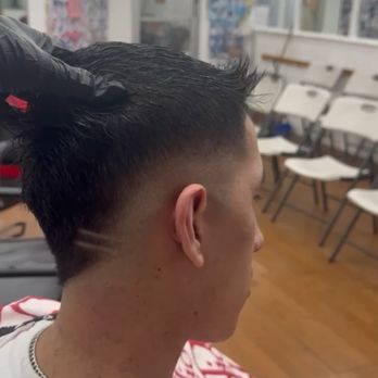 Robert Barber Shop - Barbers Near Me - Queens, New York