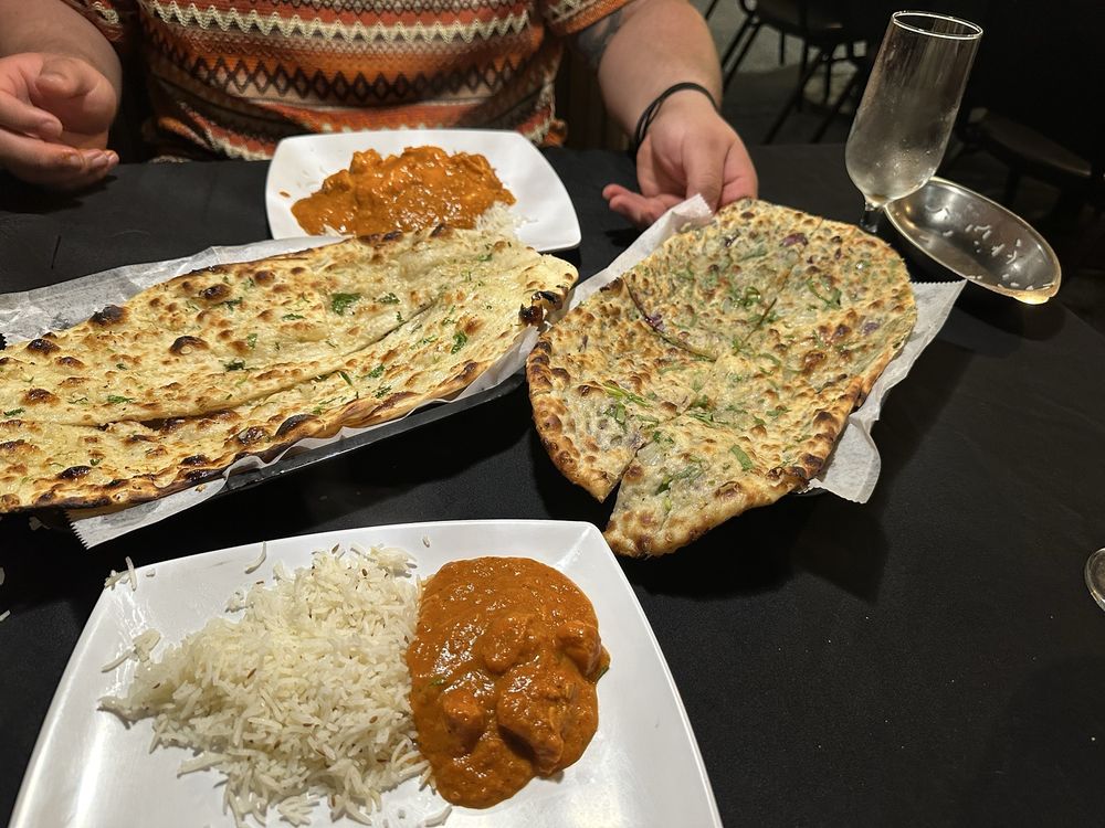 Desi Swad Cuisine | Best Indian Restaurant | Best Indian Food Logo