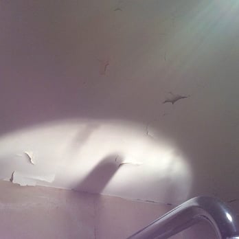 Asia Gallery - Our shower ceiling. (There were numerous other flaws/signs of wear, but I was too lazy/tired to take more pics.) - Asian Fusion Near Me - Madrid, M
