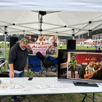 Rockin’ Kidz Academy - Hanging out at the Mermaid run marathon in SF - Musical Instruments & Teachers Near Me - Pleasanton, California Rockin’ Kidz Academy - Hanging out at the Mermaid run marathon in SF - Musical Instruments & Teachers Near Me - Pleasanton, California