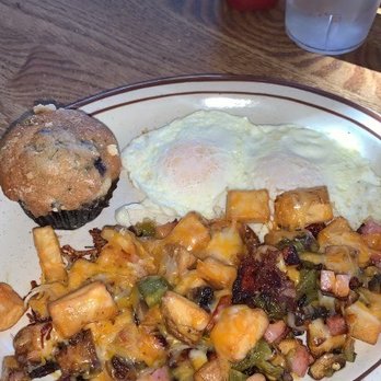 Junction Restaurant - Breakfast Skillet with sunny side up - New American Near Me - Pagosa Springs, Colorado Junction Restaurant - Breakfast Skillet with sunny side up - New American Near Me - Pagosa Springs, Colorado