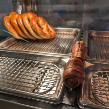Auntie Anne's - Pretzels and pretzels dogs - Bakeries Near Me - Mississauga, Ontario Auntie Anne's - Pretzels and pretzels dogs - Bakeries Near Me - Mississauga, Ontario
