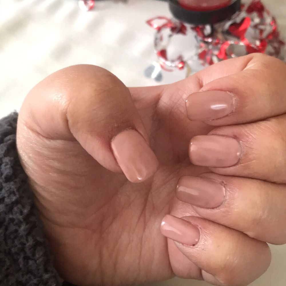 Maxiam Nail Bar - Dip Acrylic - Nail Salons Near Me - Euless, Texas