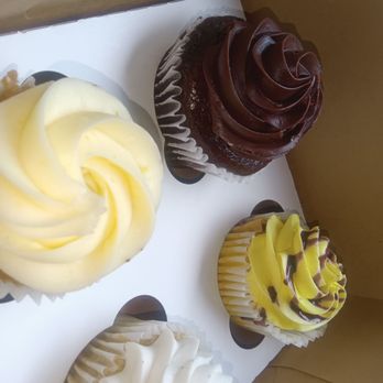 Custom Cake Cakery - Custom Cakes Near Me - Virginia Beach, Virginia