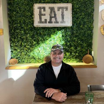 Robins - Breakfast & Brunch Near Me - Salida, Colorado