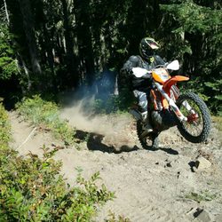 Oregon Motorcycle Rental - Hill climb action