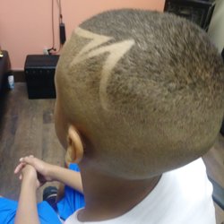 Kawana Cuts 4 Kids