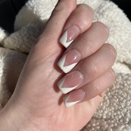 Soooo pretty! Ancho did my nails.
