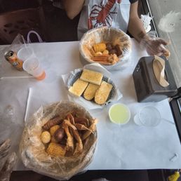 1 pound snow crab boil with corn sausage potatoes boiled eggs & garlic bread