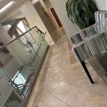 Friar Professional Building - Shared Office Spaces Near Me - Van Nuys, California
