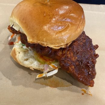 Big Buns - The Shirlington Hot - Burgers Near Me - Arlington, Virginia