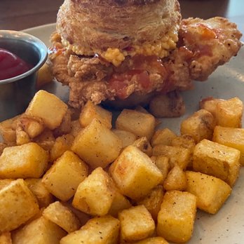 Reid's Apothecary - New American Near Me - Brunswick, Georgia