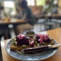 Chez Genèse - Weekend special avocado toast