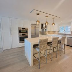 ONE Home & Decor - elegant golden kitchen