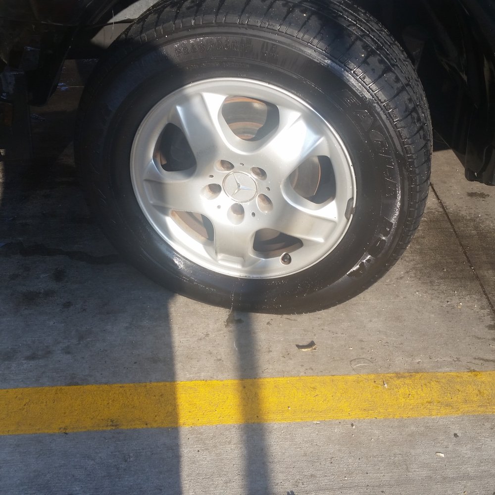 Express Car Wash - Tire damaged - Car Wash Near Me - Chicago, Illinois Express Car Wash - Tire damaged - Car Wash Near Me - Chicago, Illinois