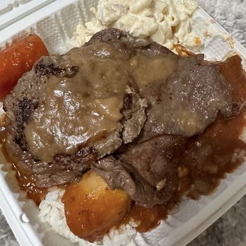 L & R Drive Inn - Barbeque Near Me - Kaneohe, Hawaii