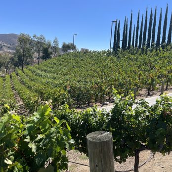 Oak Mountain Winery - Beautiful grounds - Wineries Near Me - Temecula, California