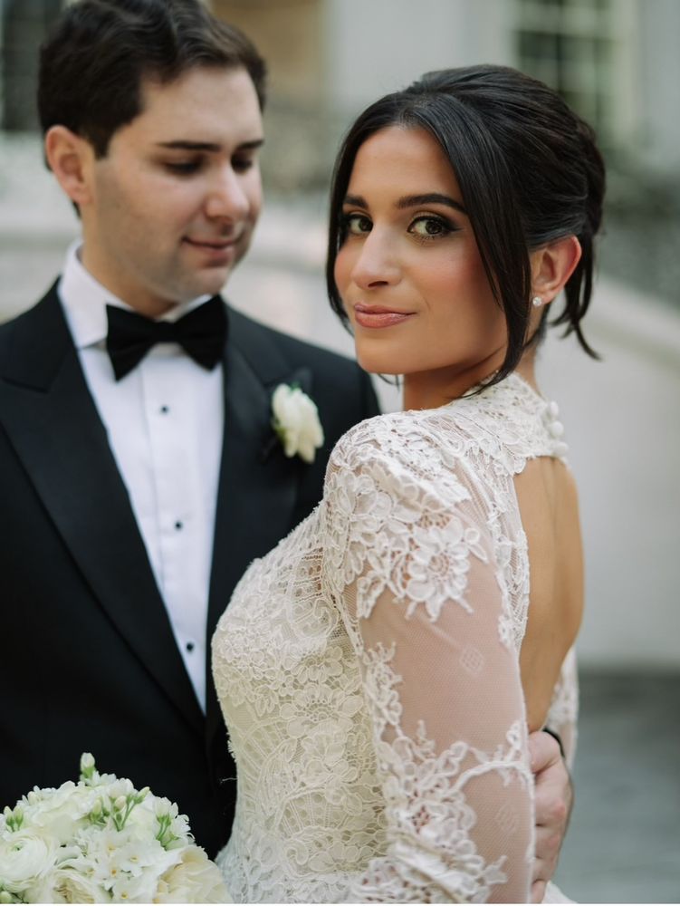 Gunn Glamour Hair, Makeup, and Bridal Logo