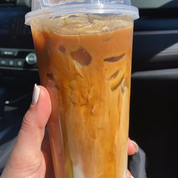 Alpaca Coffee & Tea - Honey Lavender Latte - Coffee & Tea Near Me - Idyllwild, California