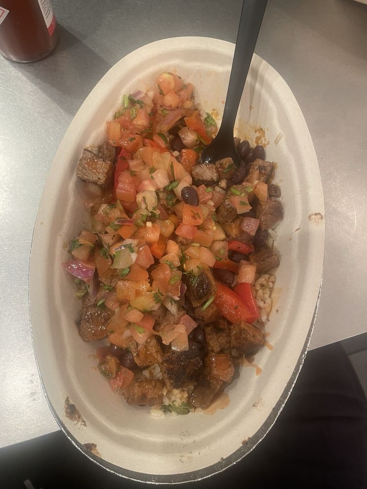 CHIPOTLE MEXICAN GRILL Updated October 2024 13 Reviews 1550 S La