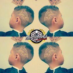 The Barber's Lounge - Custom hair design