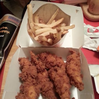 Carl's Jr - 5-piece chicken tenders combo - Fast Food Near Me - Riverside, California