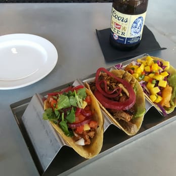 Session Taco - Good mid-day lunch spot - Cocktail Bars Near Me - St. Louis, Missouri Session Taco - Good mid-day lunch spot - Cocktail Bars Near Me - St. Louis, Missouri
