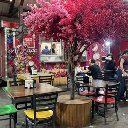 Sabor De Acayucan - Tables and decor