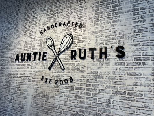 AUNTIE RUTH’S DONUTS & PRETZELS - Updated July 2024 - 28 Photos - 612 ...